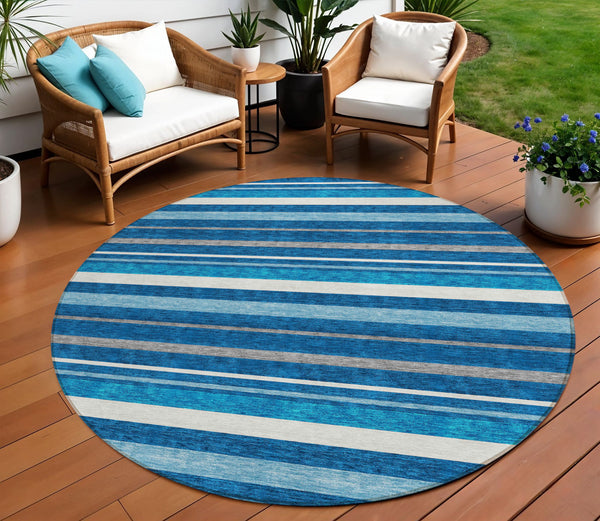 Homeroots 3' Black Ivory And Gray Striped Washable Area Rug - Stylish Indoor Outdoor Design For Any Space 8' Round Polyester 591743