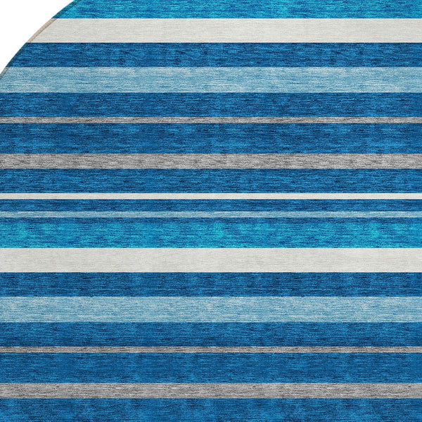 Homeroots 3' Black Ivory And Gray Striped Washable Area Rug - Stylish Indoor Outdoor Design For Any Space 8' Round Polyester 591743