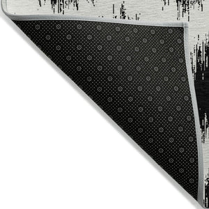 Homeroots 3' Durable Black And Ivory Chevron Indoor Outdoor Area Rug - Stylish, Washable, And Versatile Design 8' X 10' Polyester 591768