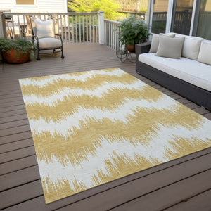 Homeroots 3' Durable Black And Ivory Chevron Indoor Outdoor Area Rug - Stylish, Washable, And Versatile Design 8' X 10' Polyester 591786