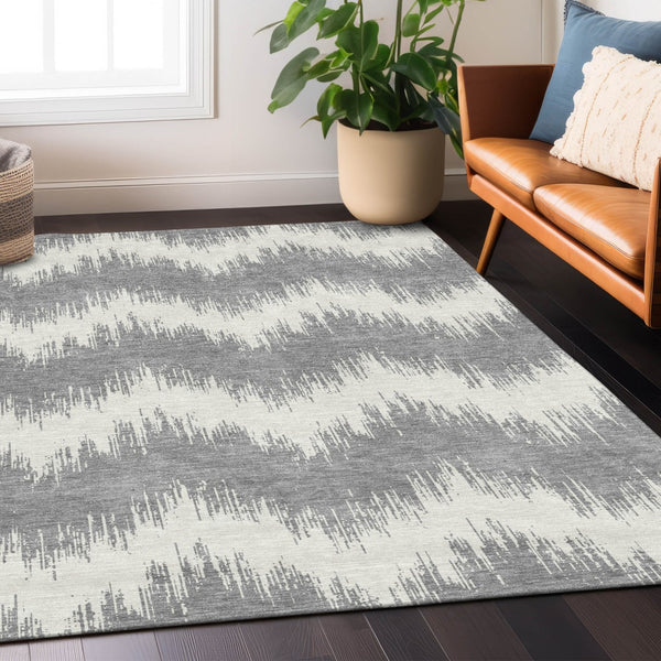 Homeroots 3' Durable Black And Ivory Chevron Indoor Outdoor Area Rug - Stylish, Washable, And Versatile Design 5' X 8' Polyester 591790