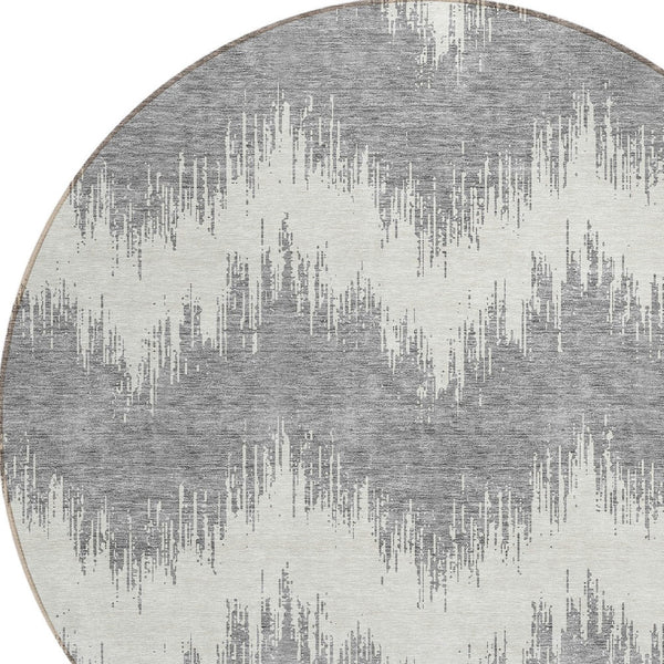 Homeroots 3' Durable Black And Ivory Chevron Indoor Outdoor Area Rug - Stylish, Washable, And Versatile Design 8' Round Polyester 591791