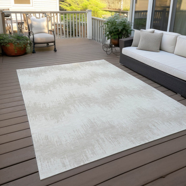 Homeroots 3' Durable Black And Ivory Chevron Indoor Outdoor Area Rug - Stylish, Washable, And Versatile Design 5' X 8' Polyester 591796