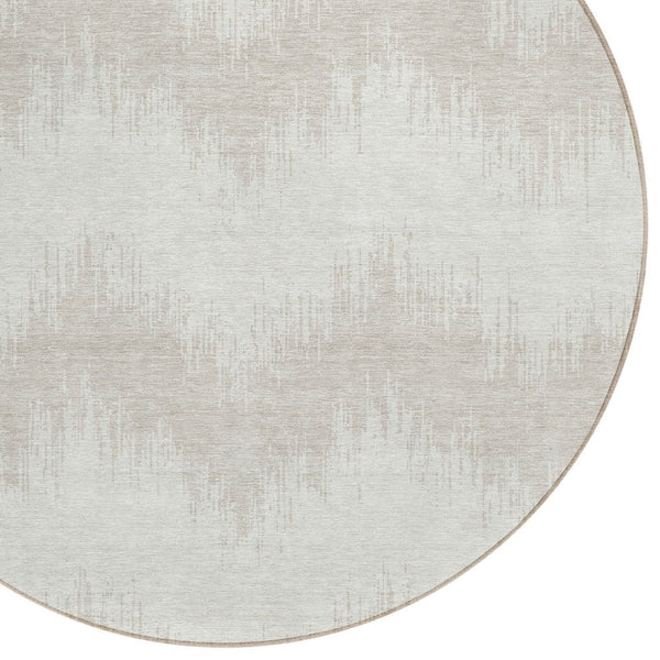 Homeroots 3' Durable Black And Ivory Chevron Indoor Outdoor Area Rug - Stylish, Washable, And Versatile Design 8' Round Polyester 591797