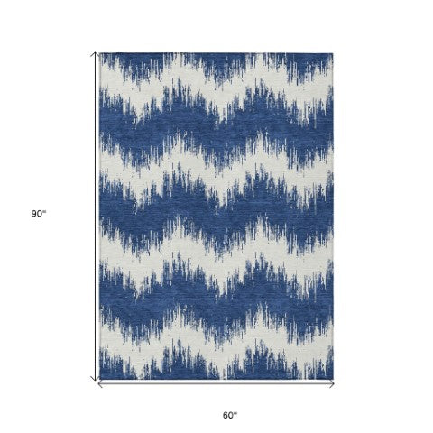 Homeroots 3' Durable Black And Ivory Chevron Indoor Outdoor Area Rug - Stylish, Washable, And Versatile Design 5' X 8' Polyester 591802