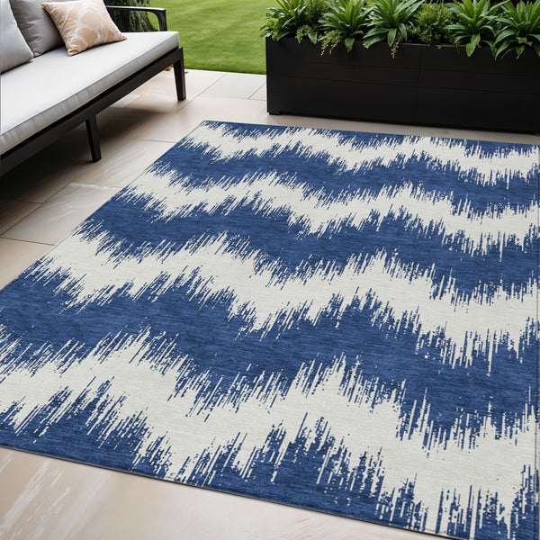 Homeroots 3' Durable Black And Ivory Chevron Indoor Outdoor Area Rug - Stylish, Washable, And Versatile Design 5' X 8' Polyester 591802
