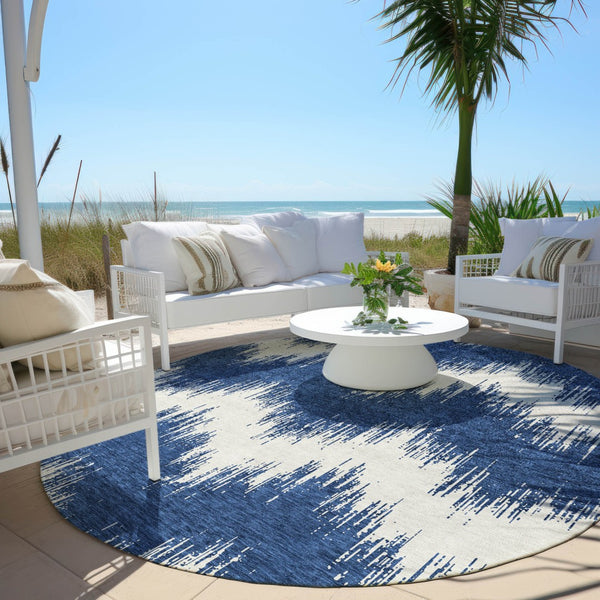 Homeroots 3' Durable Black And Ivory Chevron Indoor Outdoor Area Rug - Stylish, Washable, And Versatile Design 8' Round Polyester 591803