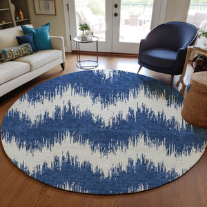 Homeroots 3' Durable Black And Ivory Chevron Indoor Outdoor Area Rug - Stylish, Washable, And Versatile Design 8' Round Polyester 591803