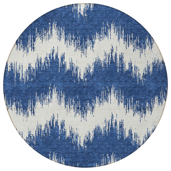 Homeroots 3' Durable Black And Ivory Chevron Indoor Outdoor Area Rug - Stylish, Washable, And Versatile Design 8' Round Polyester 591803