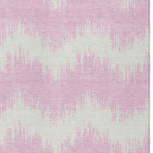 Homeroots 3' Durable Black And Ivory Chevron Indoor Outdoor Area Rug - Stylish, Washable, And Versatile Design 5' X 8' Polyester 591814