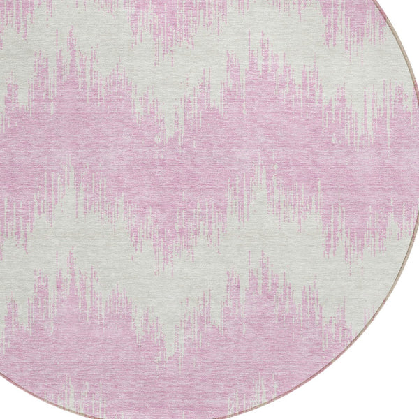 Homeroots 3' Durable Black And Ivory Chevron Indoor Outdoor Area Rug - Stylish, Washable, And Versatile Design 8' Round Polyester 591815