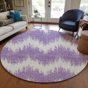 Homeroots 3' Durable Black And Ivory Chevron Indoor Outdoor Area Rug - Stylish, Washable, And Versatile Design 8' Round Polyester 591821