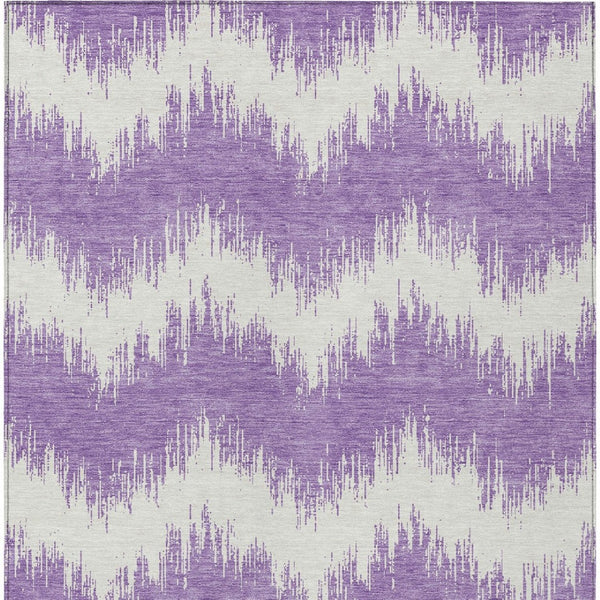 Homeroots 3' Durable Black And Ivory Chevron Indoor Outdoor Area Rug - Stylish, Washable, And Versatile Design 9' X 12' Polyester 591823