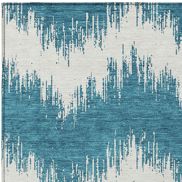 Homeroots 3' Durable Black And Ivory Chevron Indoor Outdoor Area Rug - Stylish, Washable, And Versatile Design 3' X 5' Polyester 591837