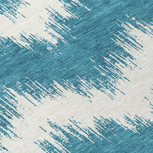 Homeroots 3' Durable Black And Ivory Chevron Indoor Outdoor Area Rug - Stylish, Washable, And Versatile Design 8' Round Polyester 591839