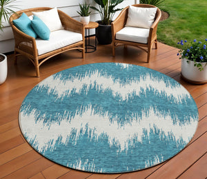 Homeroots 3' Durable Black And Ivory Chevron Indoor Outdoor Area Rug - Stylish, Washable, And Versatile Design 8' Round Polyester 591839