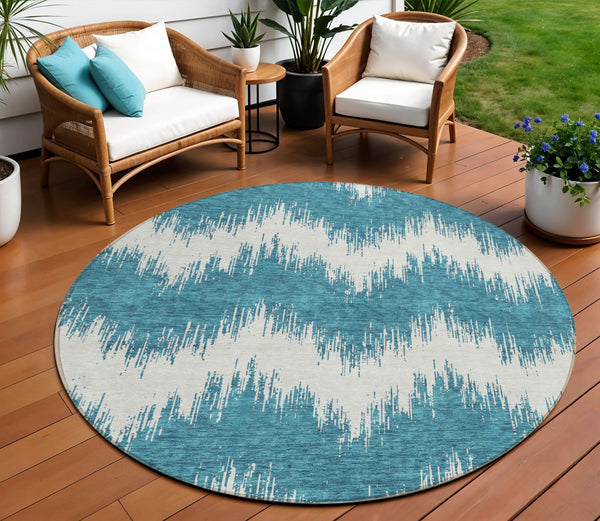 Homeroots 3' Durable Black And Ivory Chevron Indoor Outdoor Area Rug - Stylish, Washable, And Versatile Design 8' Round Polyester 591839