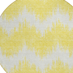 Homeroots 3' Durable Black And Ivory Chevron Indoor Outdoor Area Rug - Stylish, Washable, And Versatile Design 8' Round Polyester 591851