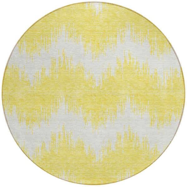 Homeroots 3' Durable Black And Ivory Chevron Indoor Outdoor Area Rug - Stylish, Washable, And Versatile Design 8' Round Polyester 591851