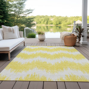 Homeroots 3' Durable Black And Ivory Chevron Indoor Outdoor Area Rug - Stylish, Washable, And Versatile Design 10' X 14' Polyester 591854
