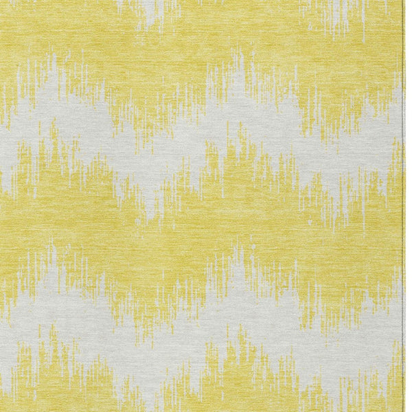 Homeroots 3' Durable Black And Ivory Chevron Indoor Outdoor Area Rug - Stylish, Washable, And Versatile Design 10' X 14' Polyester 591854