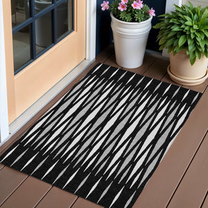 Homeroots 3' Black Ivory And Gray Geometric Indoor Outdoor Area Rug - Stylish, Washable, Stain Resistant Design 3' X 5' Polyester 591855