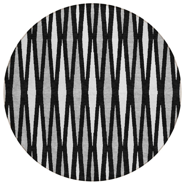 HomeRoots 5' Modern Black, Ivory, and Gray Geometric Washable Area Rug for Indoor and Outdoor Durability 8' Round 591857
