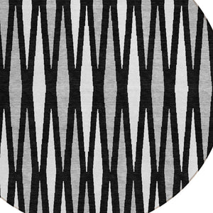 Homeroots 3' Black Ivory And Gray Geometric Indoor Outdoor Area Rug - Stylish, Washable, Stain Resistant Design 8' Round Polyester 591857