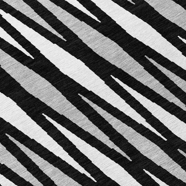 Homeroots 3' Black Ivory And Gray Geometric Indoor Outdoor Area Rug - Stylish, Washable, Stain Resistant Design 8' Round Polyester 591857