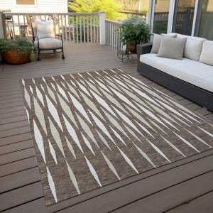 HomeRoots 9' Brown and Ivory Geometric Area Rug – Stylish, Washable Indoor/Outdoor Design for High-Traffic Areas 9' X 12' 591871