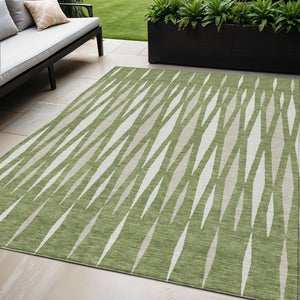 Homeroots 3' Black Ivory And Gray Geometric Indoor Outdoor Area Rug - Stylish, Washable, Stain Resistant Design 5' X 8' Polyester 591874
