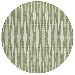 HomeRoots 5' Bold Green and Ivory Geometric Washable Area Rug for Indoor and Outdoor Versatile Spaces 8' Round 591875