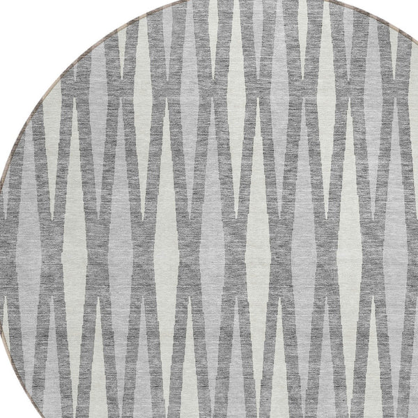 Homeroots 3' Black Ivory And Gray Geometric Indoor Outdoor Area Rug - Stylish, Washable, Stain Resistant Design 8' Round Polyester 591887