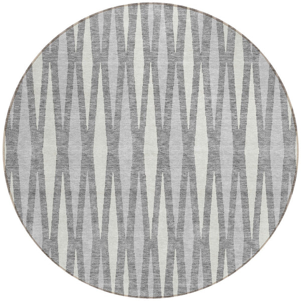 Homeroots 3' Black Ivory And Gray Geometric Indoor Outdoor Area Rug - Stylish, Washable, Stain Resistant Design 8' Round Polyester 591887