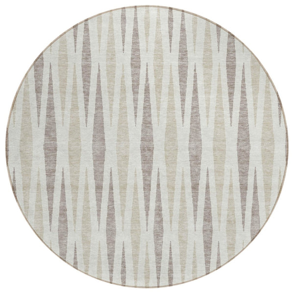 HomeRoots 5' Stylish Ivory Brown Geometric Indoor Outdoor Washable Area Rug for Versatile Home Decor 8' Round 591893