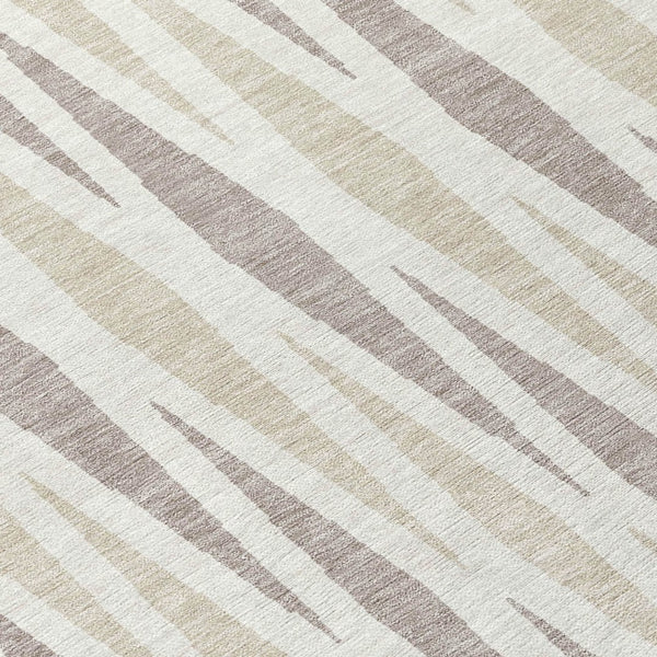 Homeroots 3' Black Ivory And Gray Geometric Indoor Outdoor Area Rug - Stylish, Washable, Stain Resistant Design 8' Round Polyester 591893