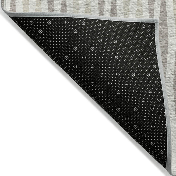 HomeRoots 5' Stylish Ivory Brown Geometric Indoor Outdoor Washable Area Rug for Versatile Home Decor 10' X 14' 591896