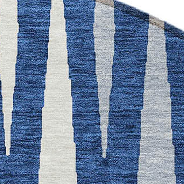 Homeroots 3' Black Ivory And Gray Geometric Indoor Outdoor Area Rug - Stylish, Washable, Stain Resistant Design 8' Round Polyester 591899