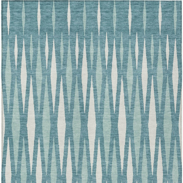 Homeroots 3' Black Ivory And Gray Geometric Indoor Outdoor Area Rug - Stylish, Washable, Stain Resistant Design 8' X 10' Polyester 591912