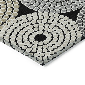 HomeRoots 5' Geometric Black, Gray, and Beige Washable Area Rug for Stylish Indoor & Outdoor Living Spaces 8' X 10' 591936