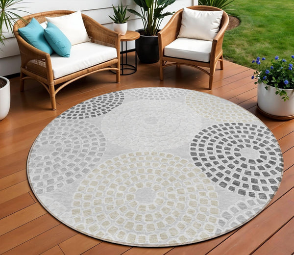 HomeRoots 5' Stylish Gray and Taupe Geometric Washable Area Rug – Perfect for Indoor and Outdoor Spaces! 8' Round 591947