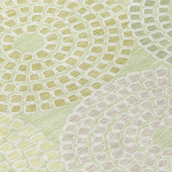 Homeroots 3' Artichoke Green And Brown Geometric Washable Area Rug For Indoor And Outdoor Spaces, Durable Design 8' Round Polyester 591965