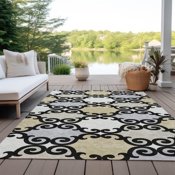 HomeRoots 9' Trellis Area Rug - Durable, Washable Indoor/Outdoor Design in Classic Black, Gray & Ivory 9' X 12' 591997