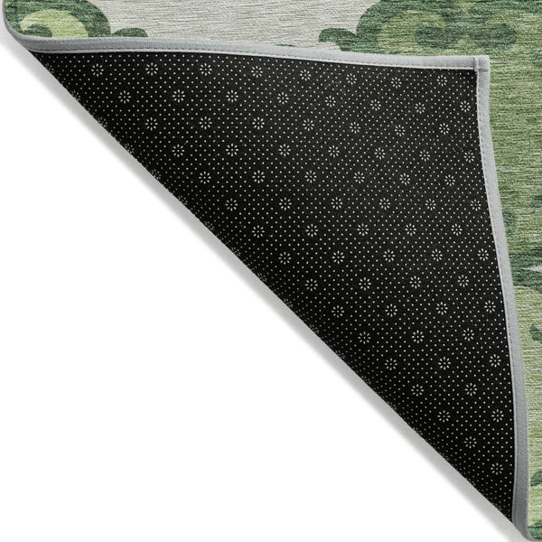 HomeRoots 5' Green and Ivory Trellis Washable Area Rug for Indoor and Outdoor Spaces – Durable, Stylish, Easy-Care 5' X 8' 592012