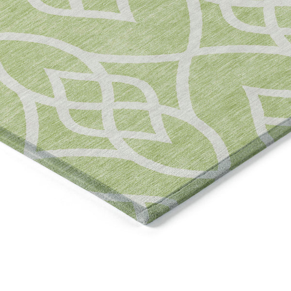 Homeroots 3' Artichoke Green And Ivory Trellis Washable Rug For Indoor Outdoor Spaces - Durable And Stylish! 3' X 5' Polyester 592065