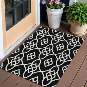 Homeroots 3' Artichoke Green And Ivory Trellis Washable Rug For Indoor Outdoor Spaces - Durable And Stylish! 3' X 5' Polyester 592077