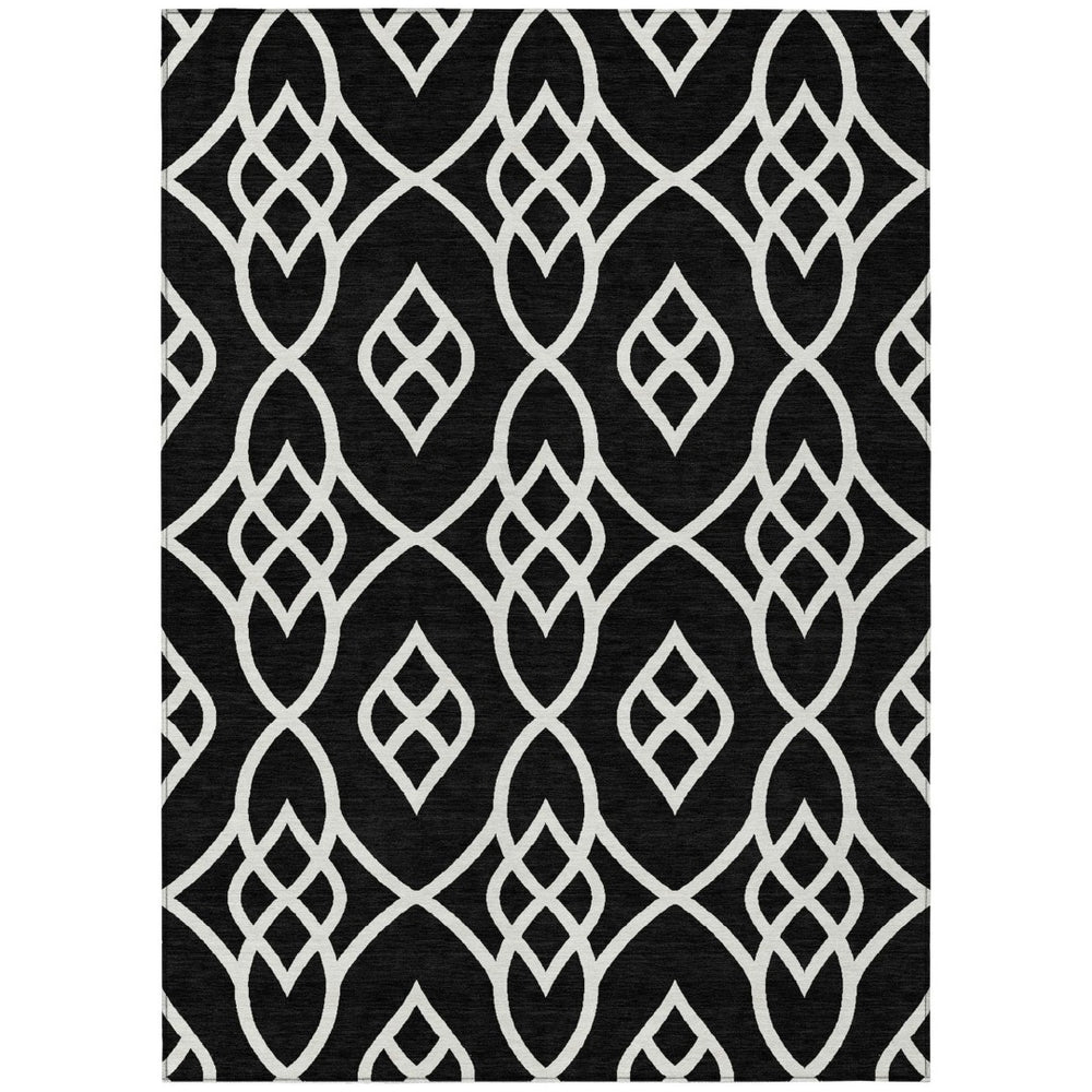 HomeRoots 5' Black and Ivory Trellis Rug - Stylish, Washable Indoor/Outdoor Area Rug for Versatile Spaces 5' X 8' 592078