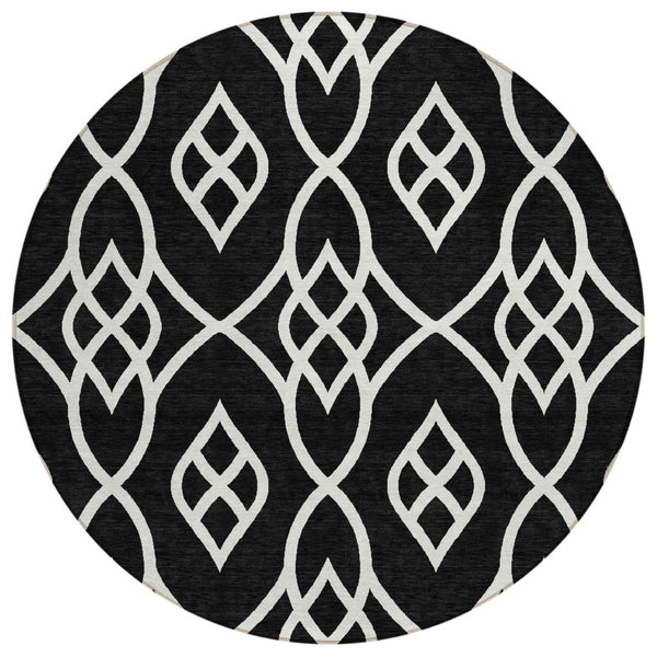 HomeRoots 5' Black and Ivory Trellis Rug - Stylish, Washable Indoor/Outdoor Area Rug for Versatile Spaces 8' Round 592079