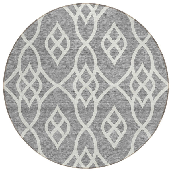 HomeRoots 5' Stylish Gray and Ivory Trellis Rug - Durable, Machine-Washable Area Rug for Indoor/Outdoor Spaces 8' Round 592097