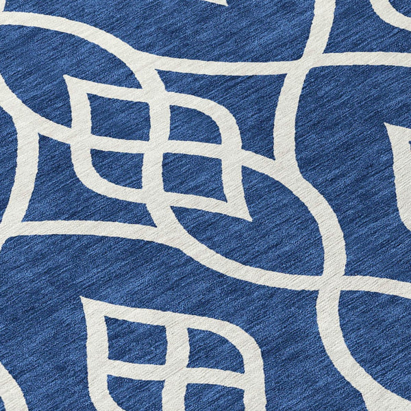 Homeroots 3' Artichoke Green And Ivory Trellis Washable Rug For Indoor Outdoor Spaces - Durable And Stylish! 8' Round Polyester 592115